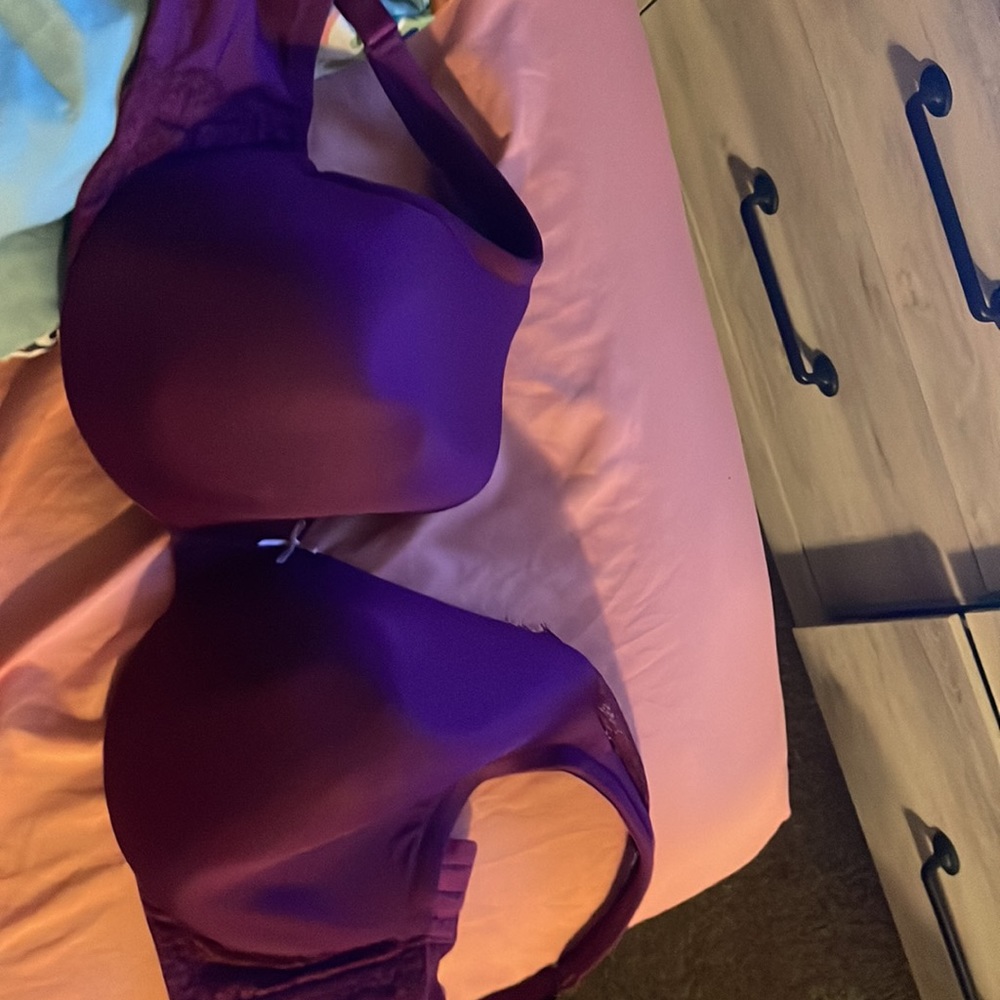Bras - Picture 5 of 8